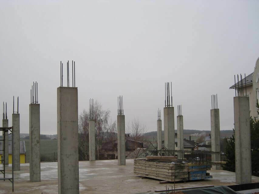 Фото бетонирвоания монолитных колонн