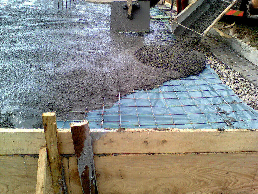 Фото промокшего бетона